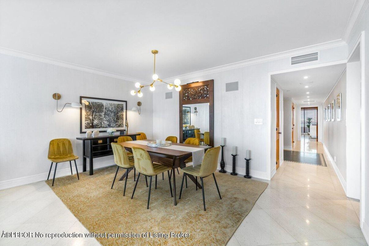 Dining room, Interior, Pendant Lights, Recessed Lighting