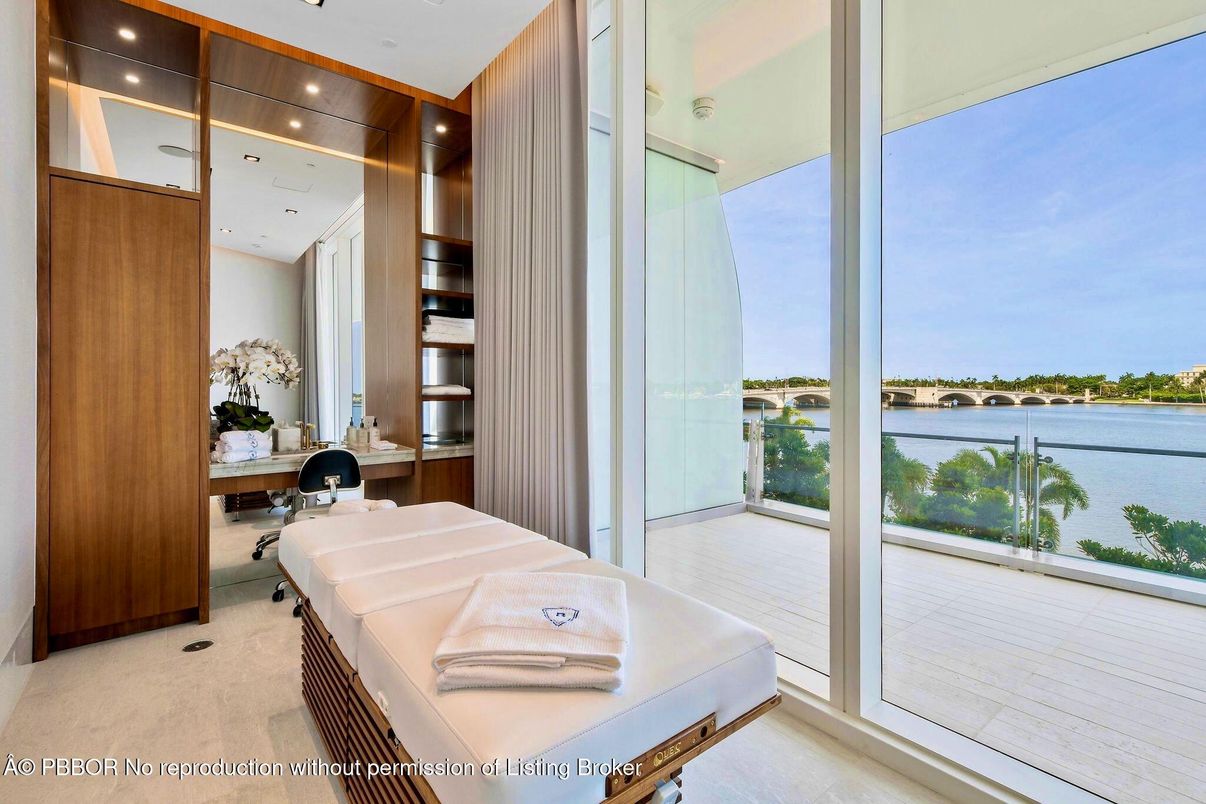 Home Office, Interior, Recessed Lighting, Water