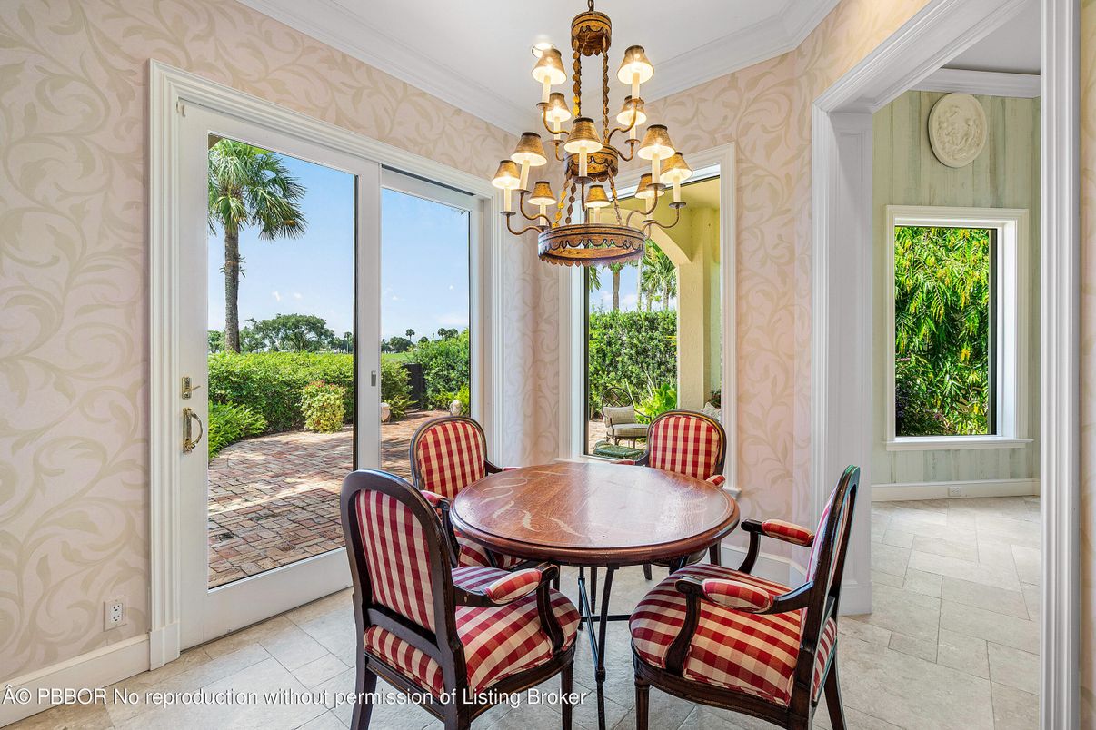 Chandelier, Dining room, Interior