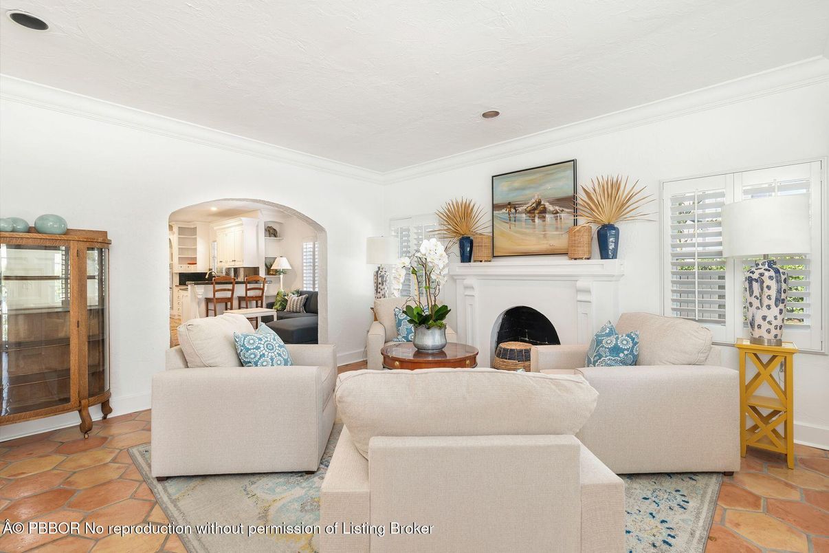 Fireplace, Interior, Living room, Recessed Lighting
