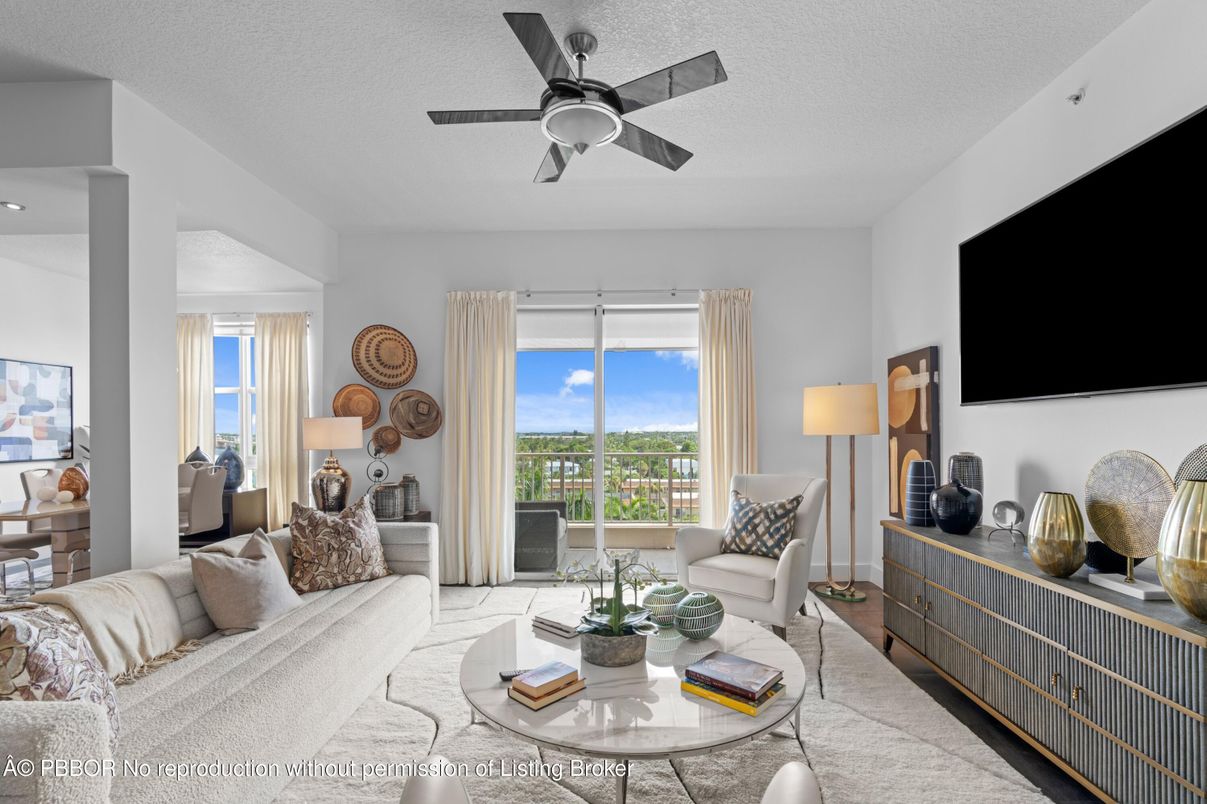 Interior, Living room, Recessed Lighting, Water