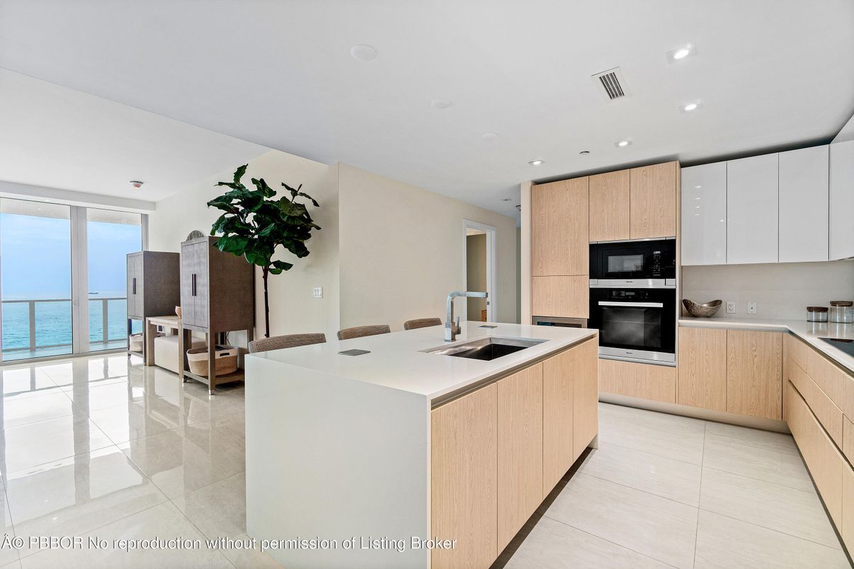 Interior, Kitchen, Recessed Lighting, Water