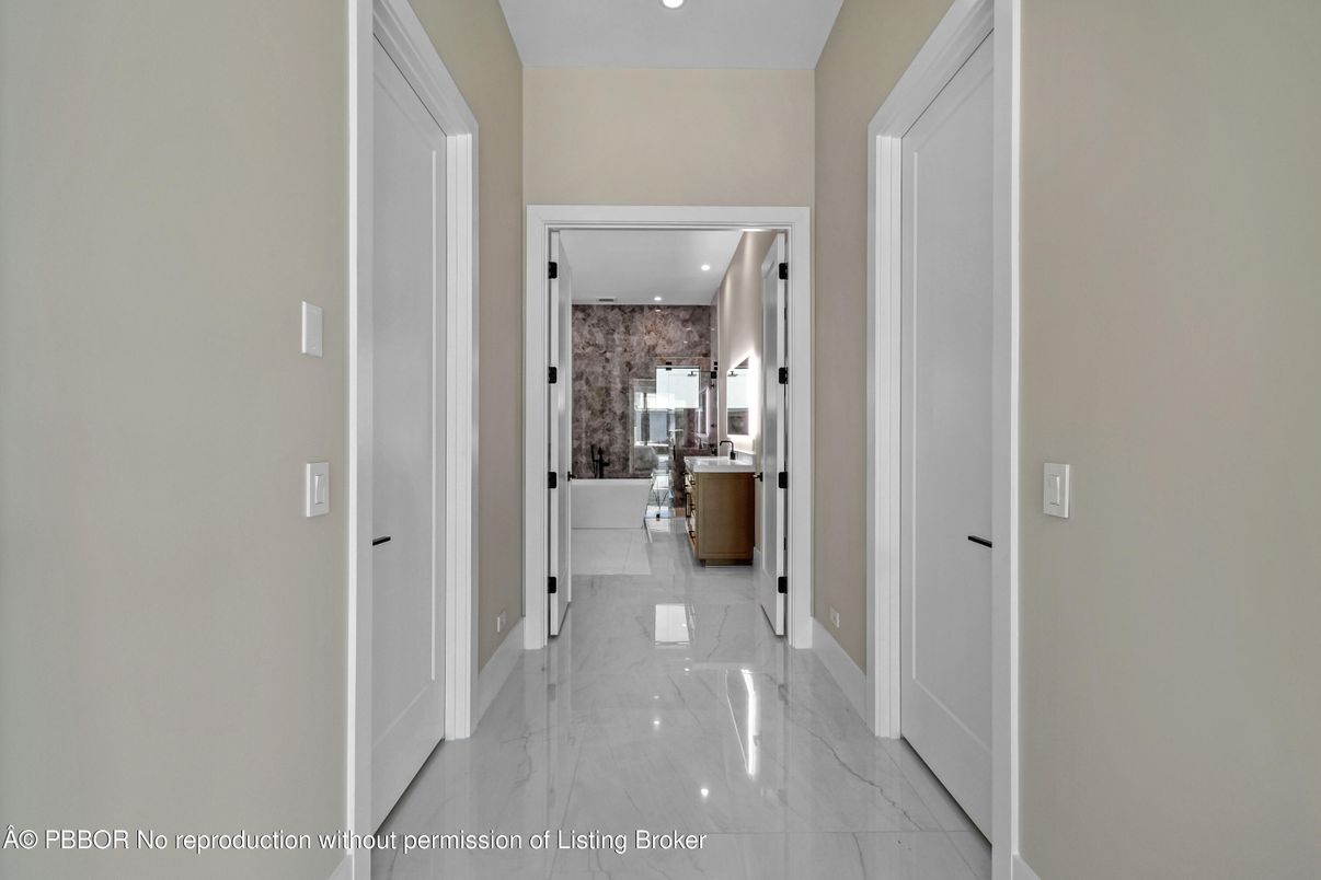 Interior, Marble, Recessed Lighting, Stone Walls