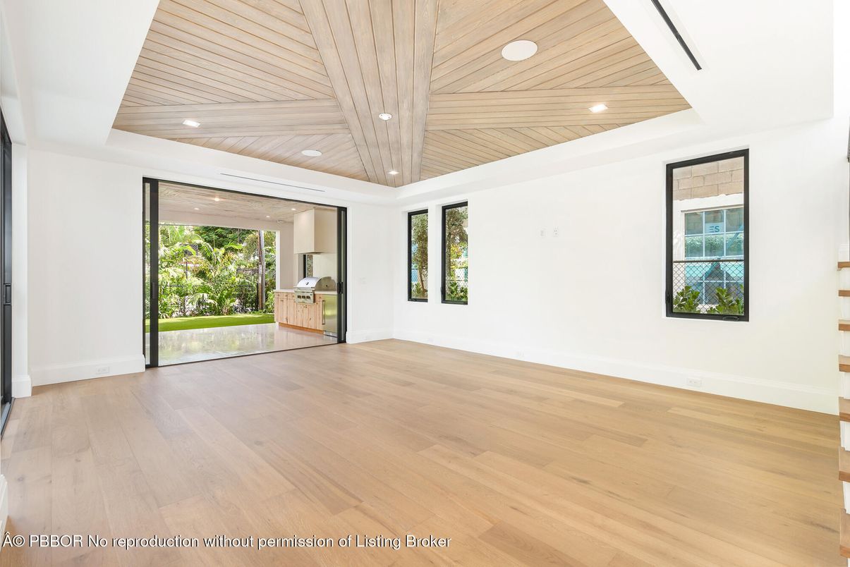Empty room, Interior, Recessed Lighting, Wooden Ceilings, Wood Texture Flooring