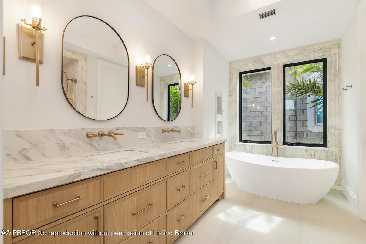 Bathroom, Dual Sink Vanities, Free Standing Baths, Interior, Recessed Lighting