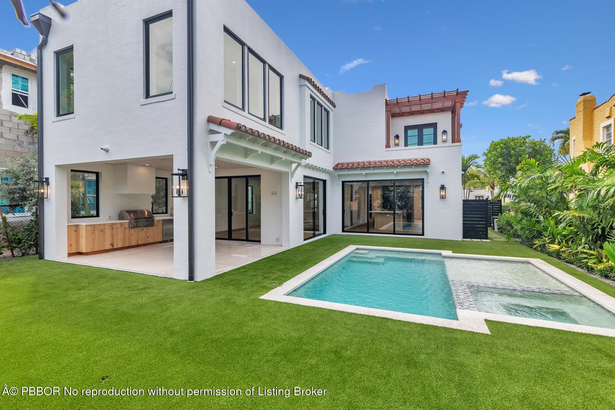 Backyard, Exterior, Pool