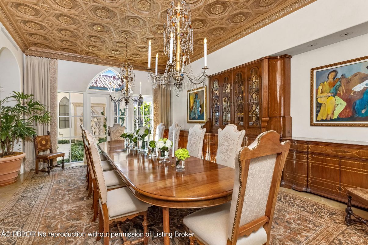 Chandelier, Dining room, Interior