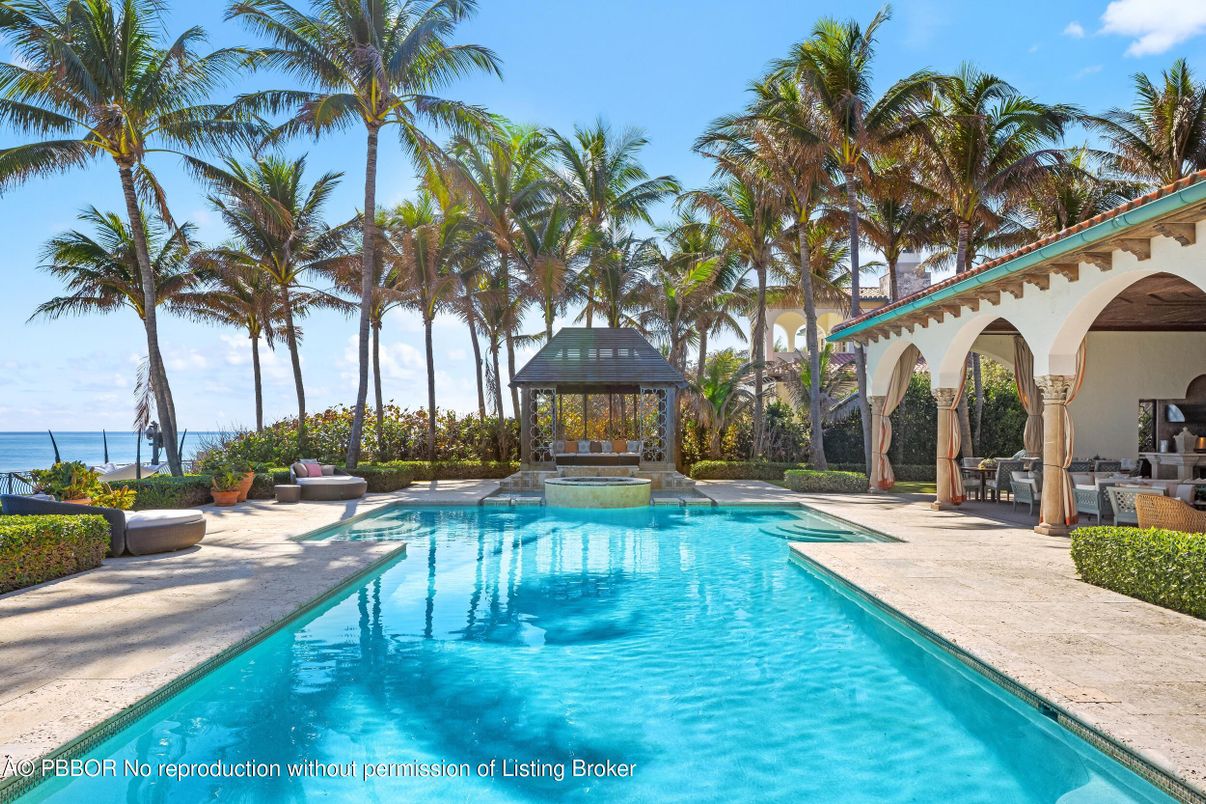 Exterior, Pool, Water