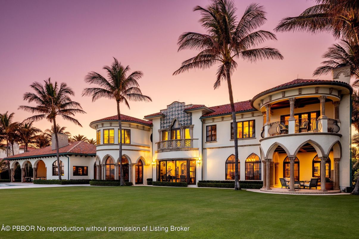 Backyard, Exterior, Facade, Mediterranean