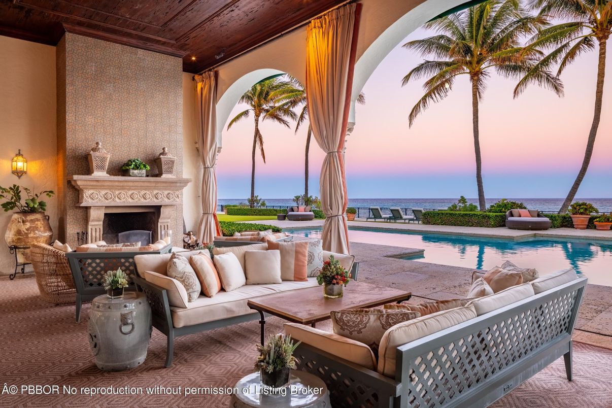 Exterior, Fireplace, Pool, Water