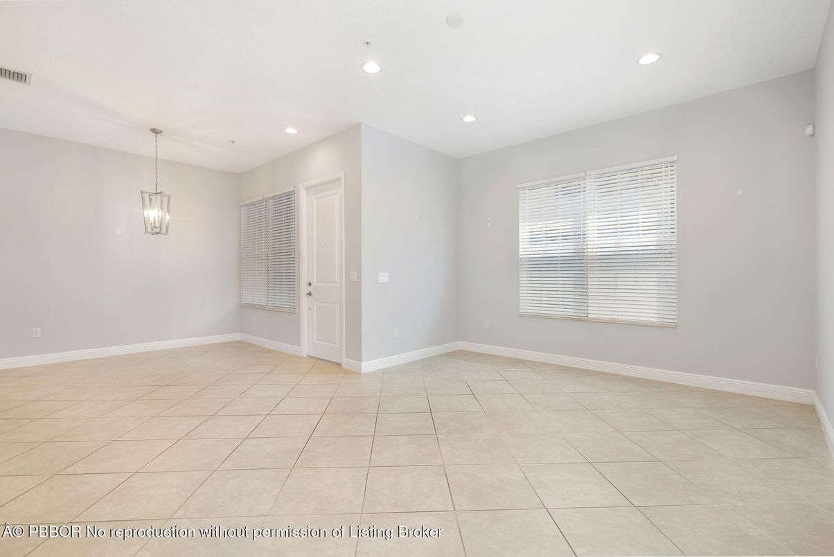Empty room, Interior, Pendant Lights, Recessed Lighting