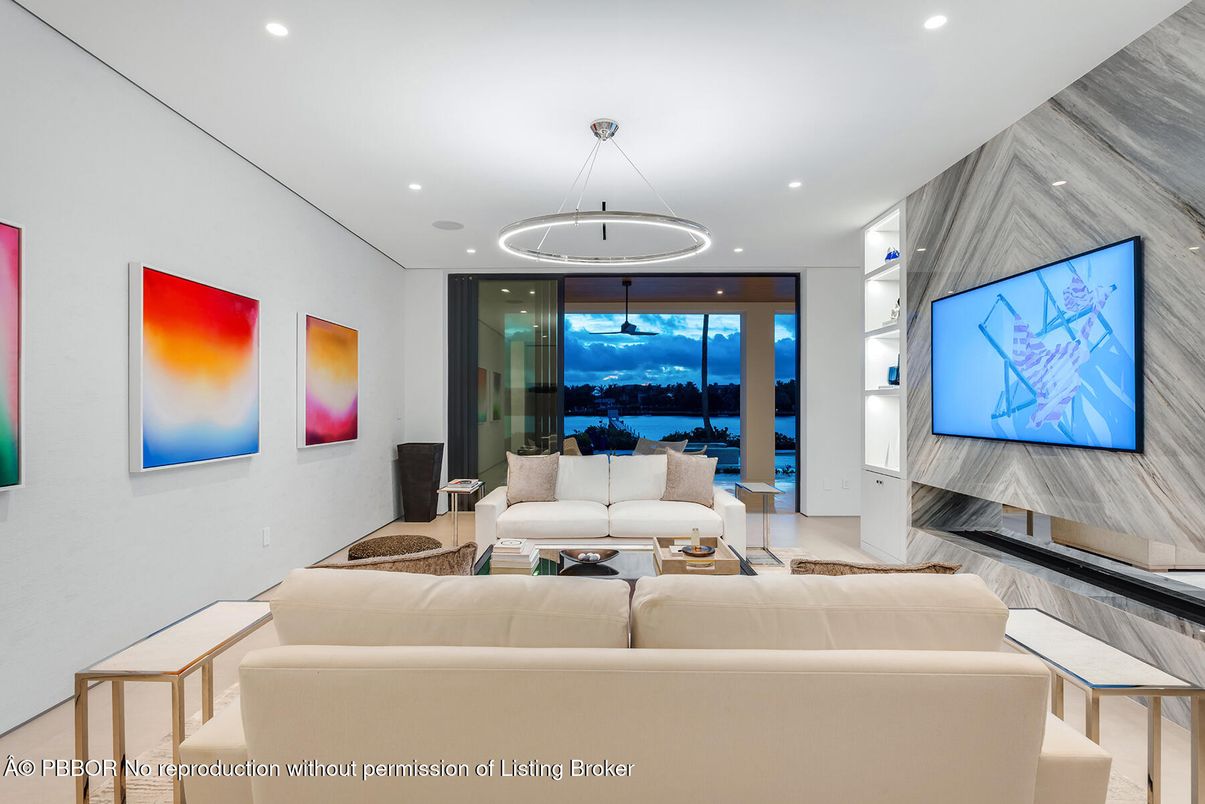 Interior, Living room, Marble Walls, Pendant Lights, Recessed Lighting, Wood Texture Flooring