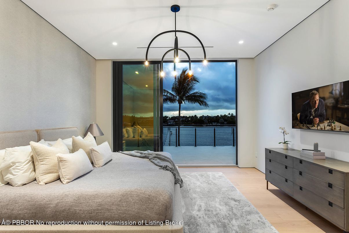 Bedroom, Interior, Pendant Lights, Recessed Lighting, Water, Wood Texture Flooring