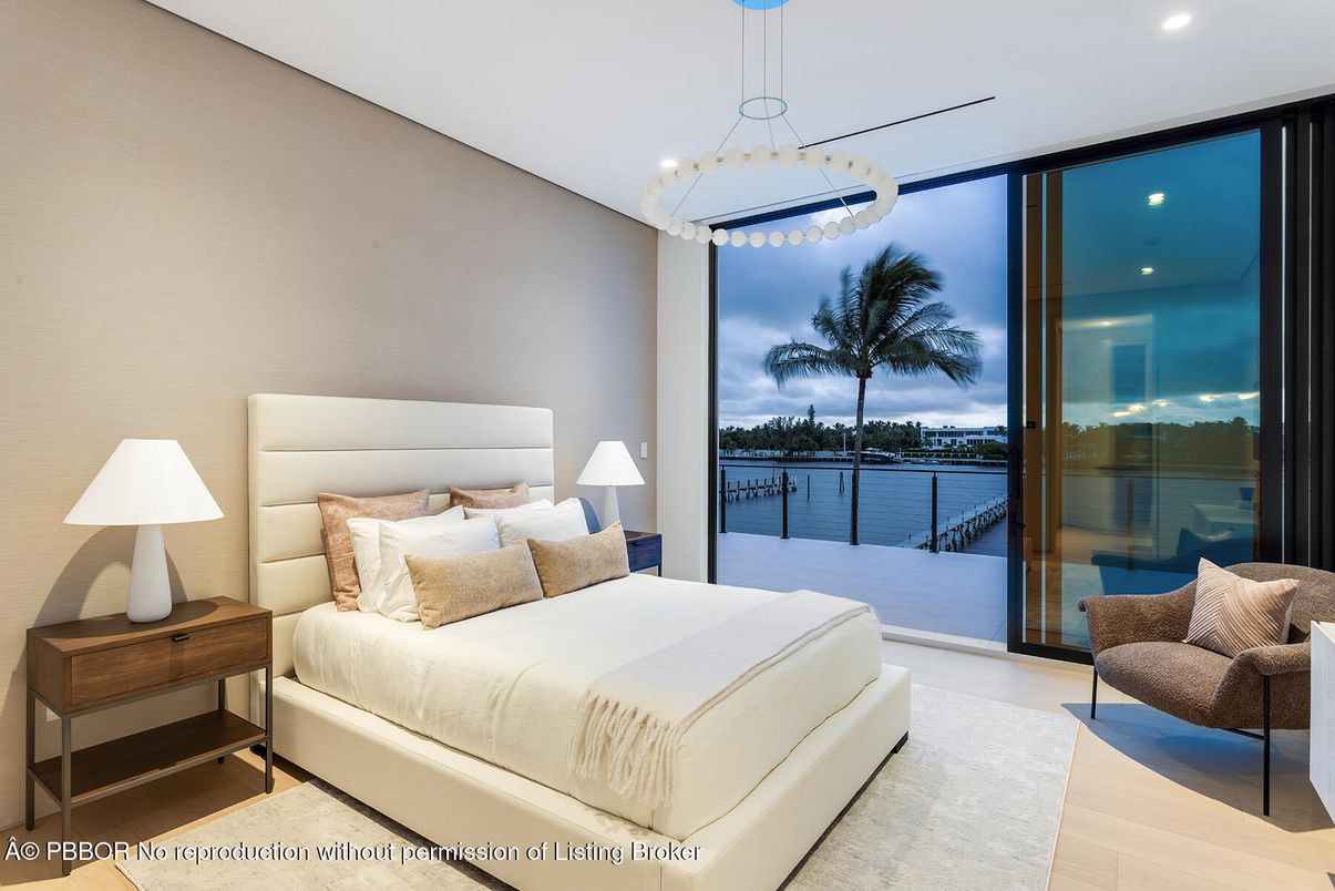 Bedroom, Interior, Pendant Lights, Recessed Lighting, Water, Wood Texture Flooring