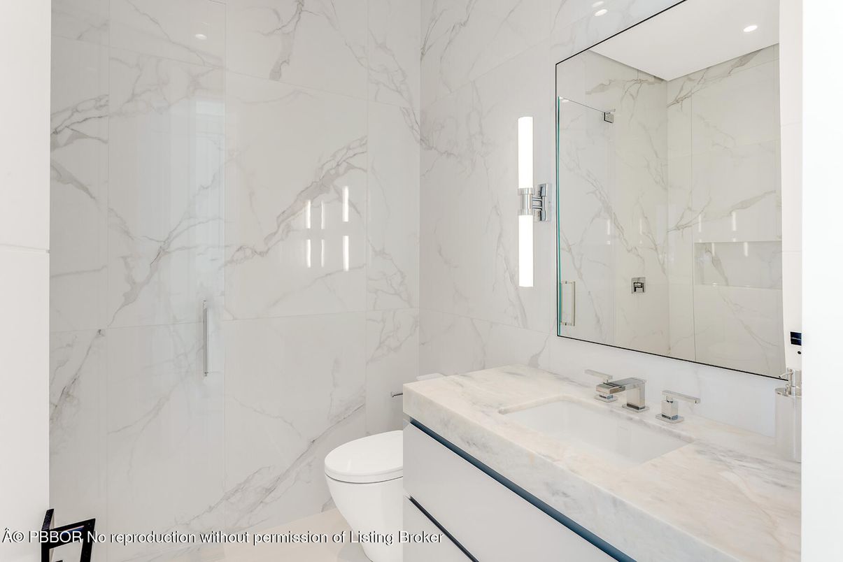 Bathroom, Interior, Marble Walls, Recessed Lighting