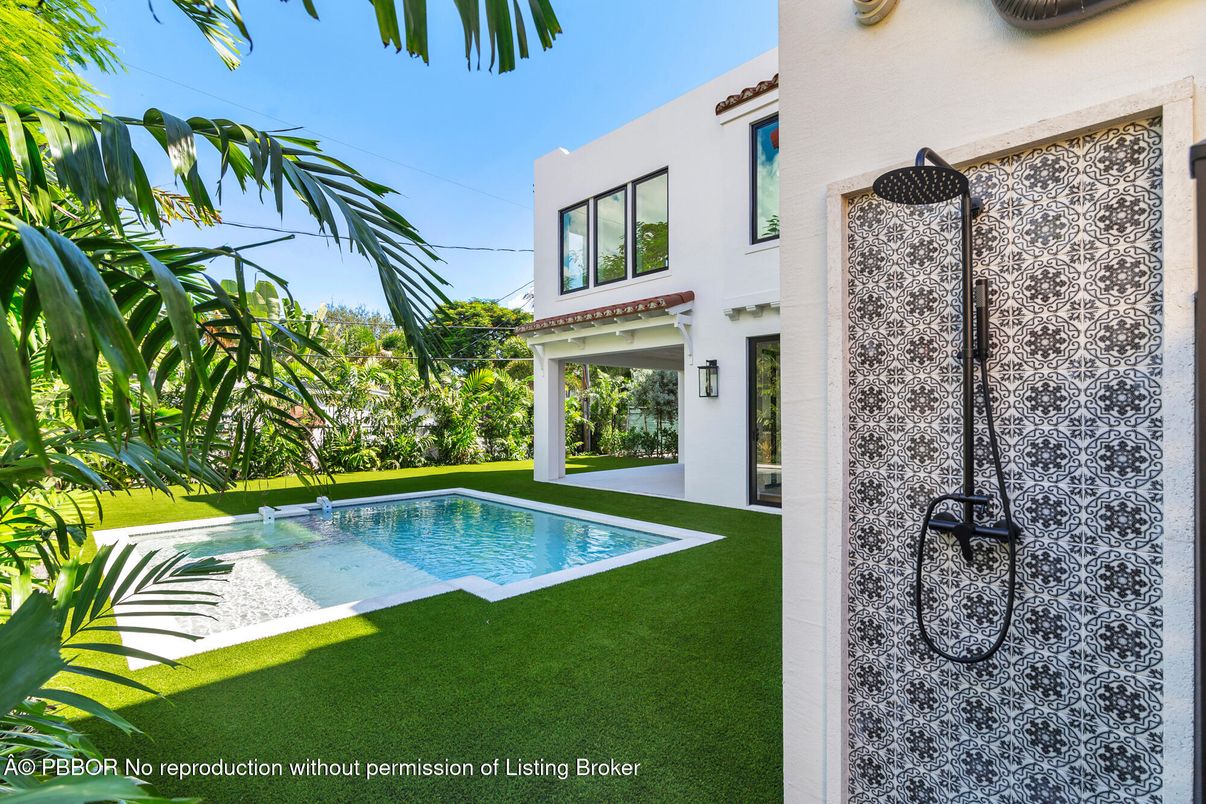 Backyard, Exterior, Pool