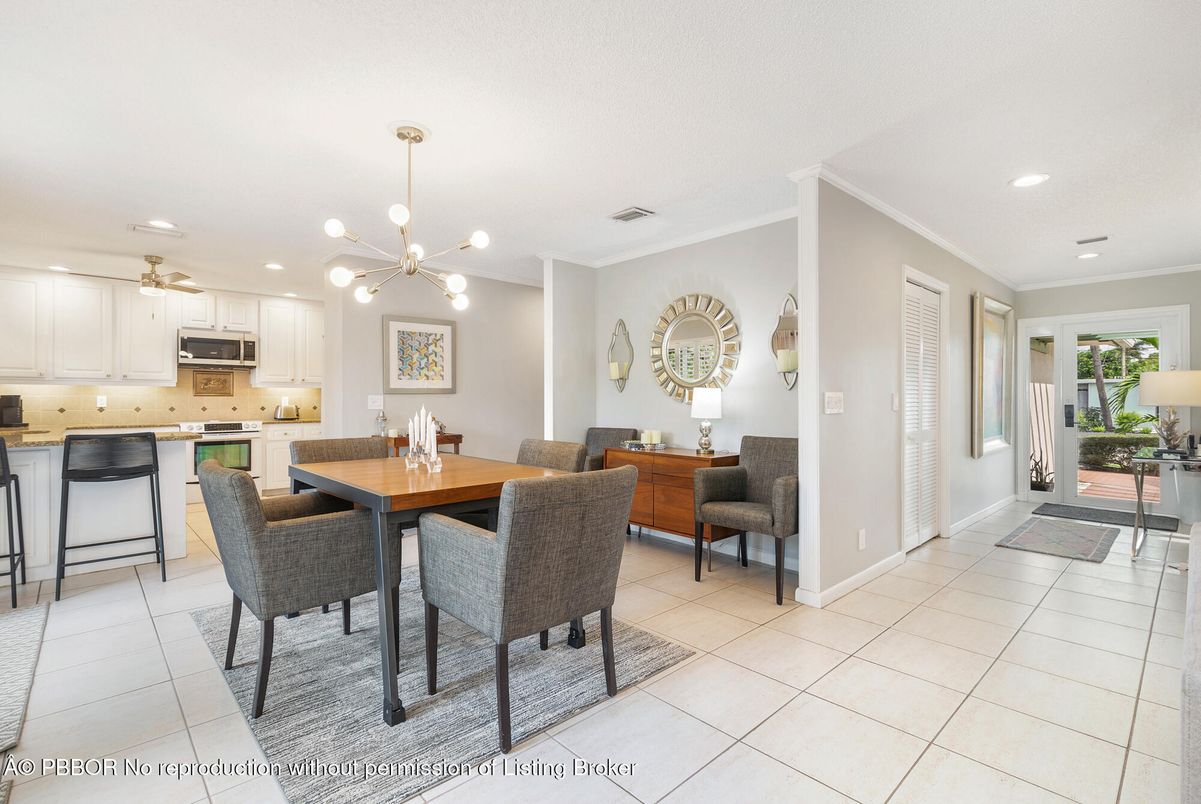 Dining room, Interior, Kitchen, Pendant Lights, Recessed Lighting