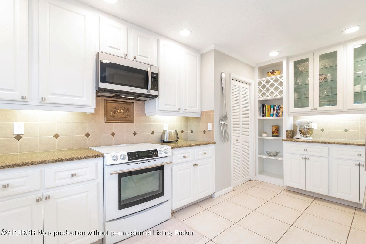Interior, Kitchen, Recessed Lighting