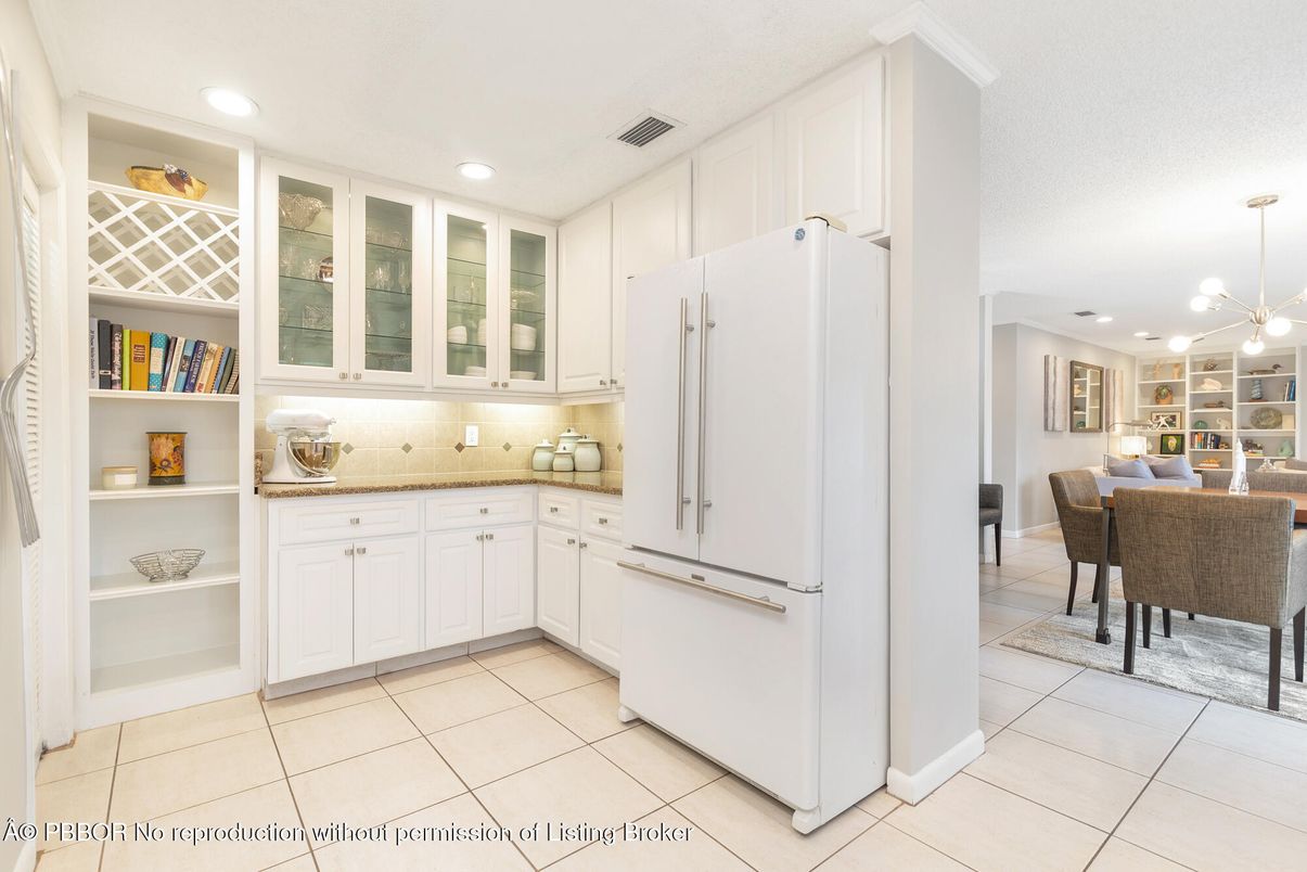 Dining room, Interior, Kitchen, Pendant Lights, Recessed Lighting