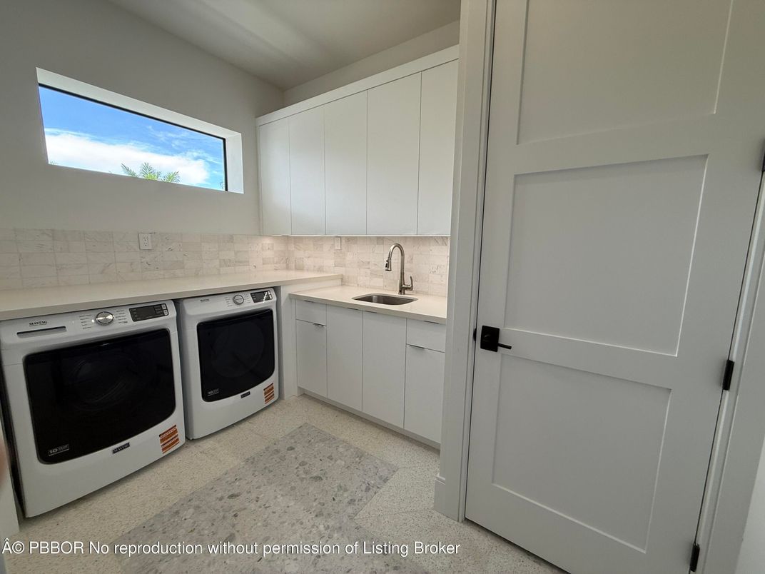 Interior, Washer
