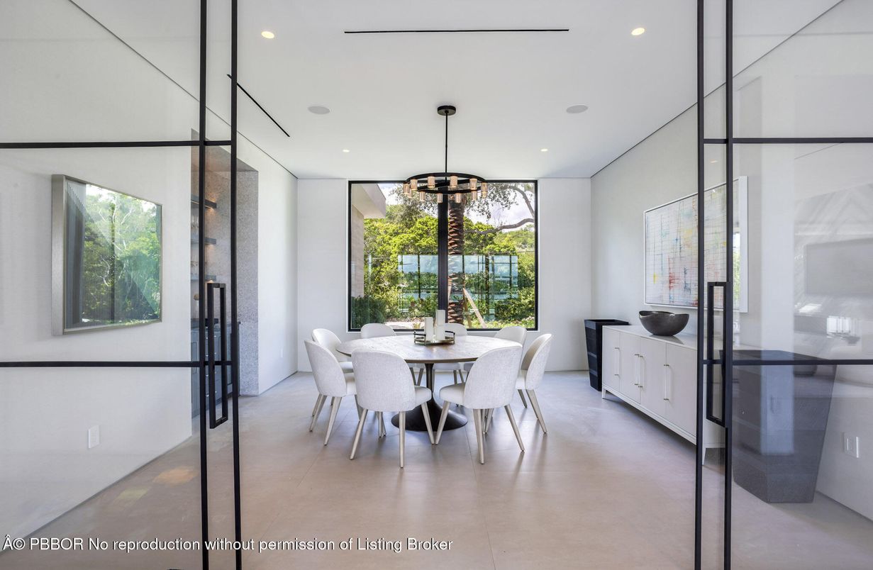 Dining room, Interior, Pendant Lights, Recessed Lighting