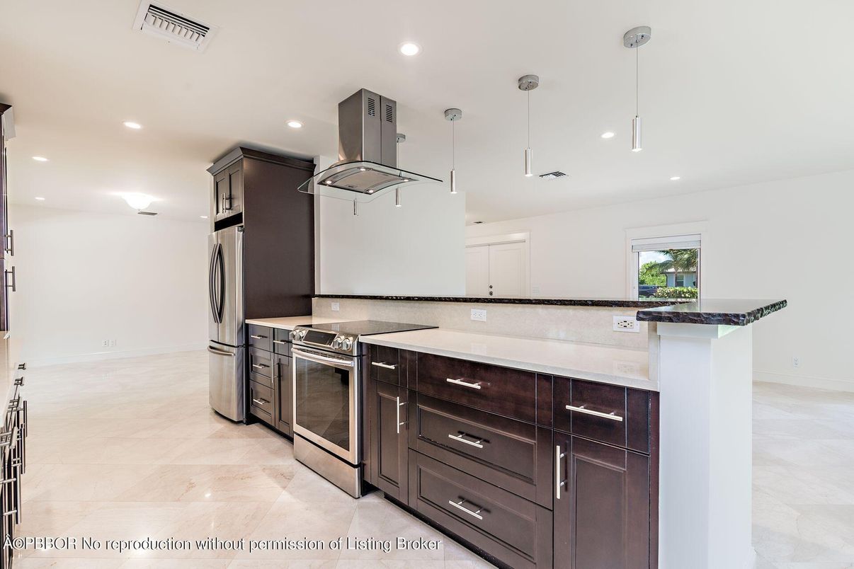 Interior, Kitchen, Pendant Lights, Recessed Lighting, Stainless Steel Appliances