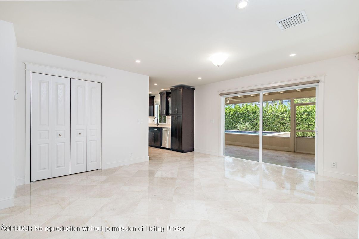 Empty room, Interior, Kitchen, Recessed Lighting