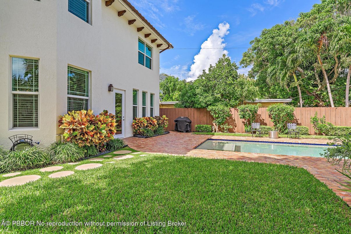 Backyard, Exterior, Pool