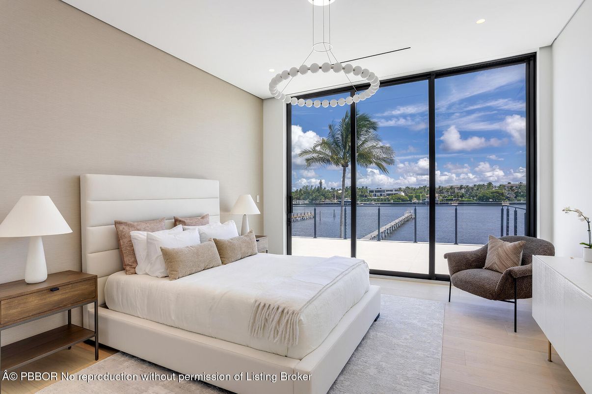 Bedroom, Interior, Pendant Lights, Recessed Lighting, Water, Wood Texture Flooring