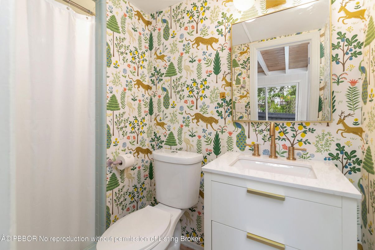 Bathroom, Interior