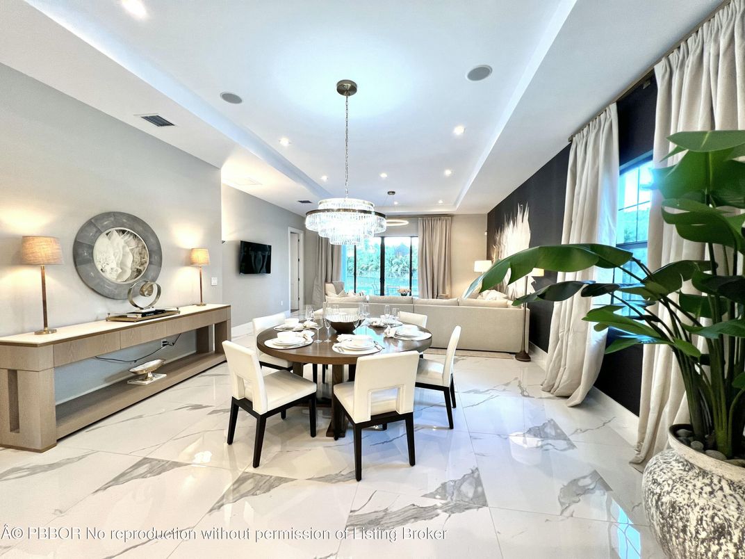 Chandelier, Dining room, Interior, Living room, Marble, Recessed Lighting
