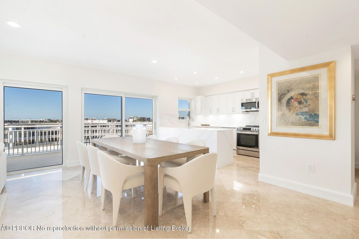 Dining room, Interior, Kitchen, Recessed Lighting, Stainless Steel Appliances, Water