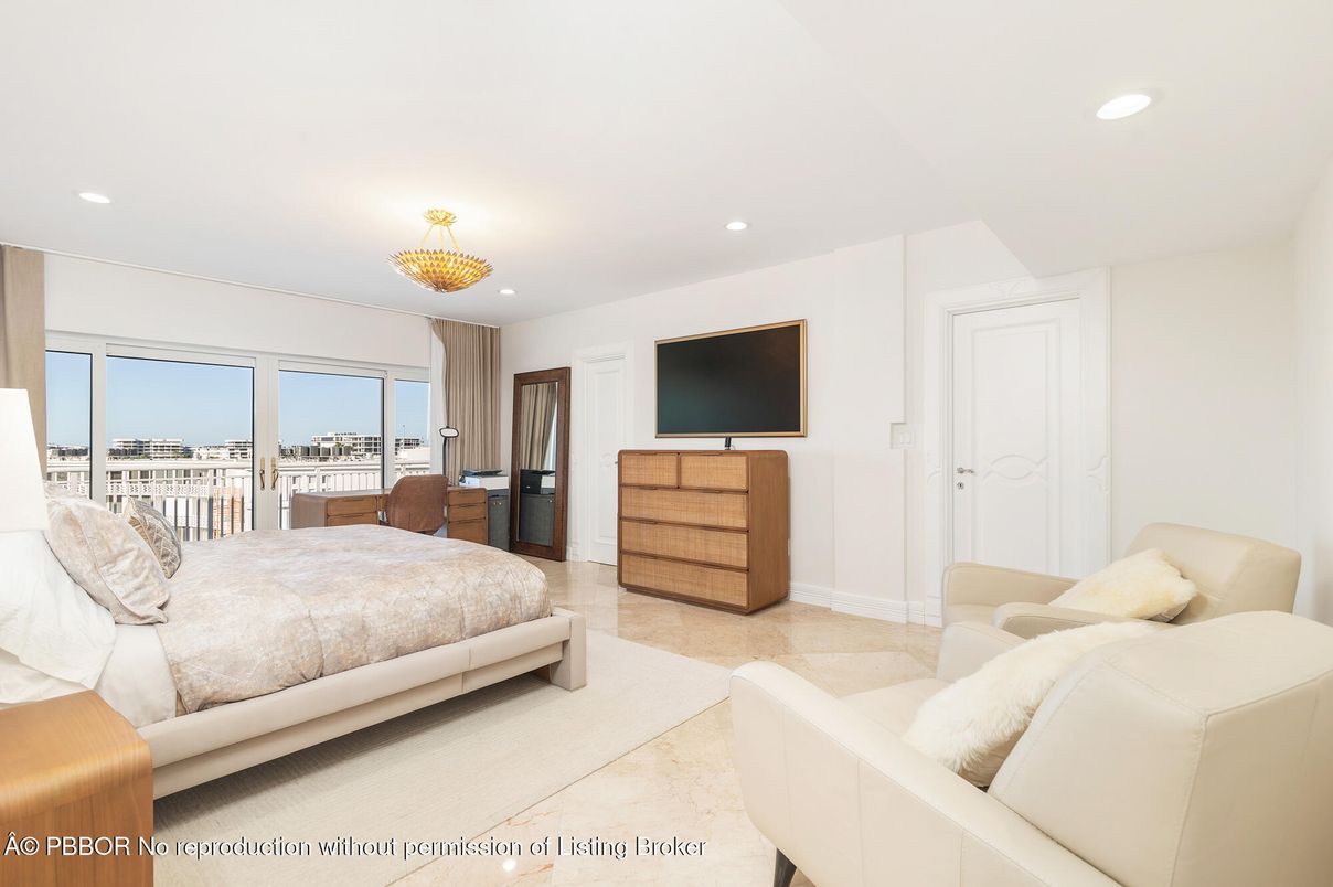 Bedroom, Chandelier, Interior, Recessed Lighting