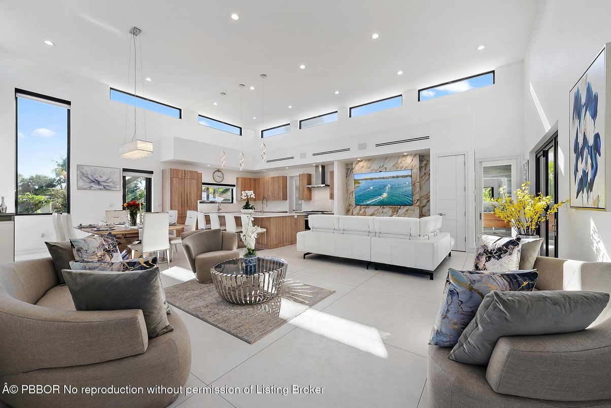 Dining room, Interior, Kitchen, Living room, Pendant Lights, Recessed Lighting