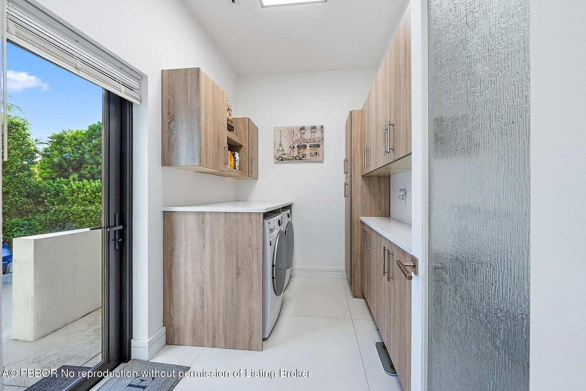Interior, Washer
