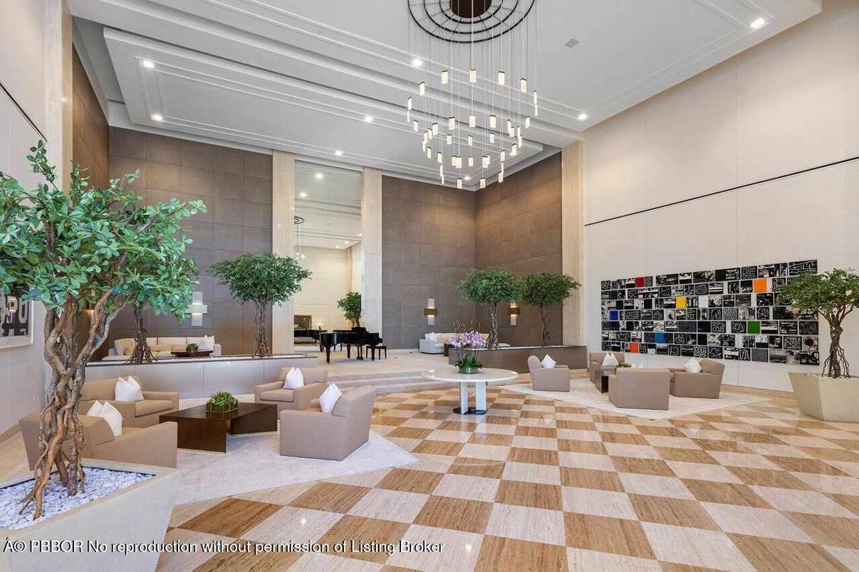 Interior, Living room, Pendant Lights, Recessed Lighting