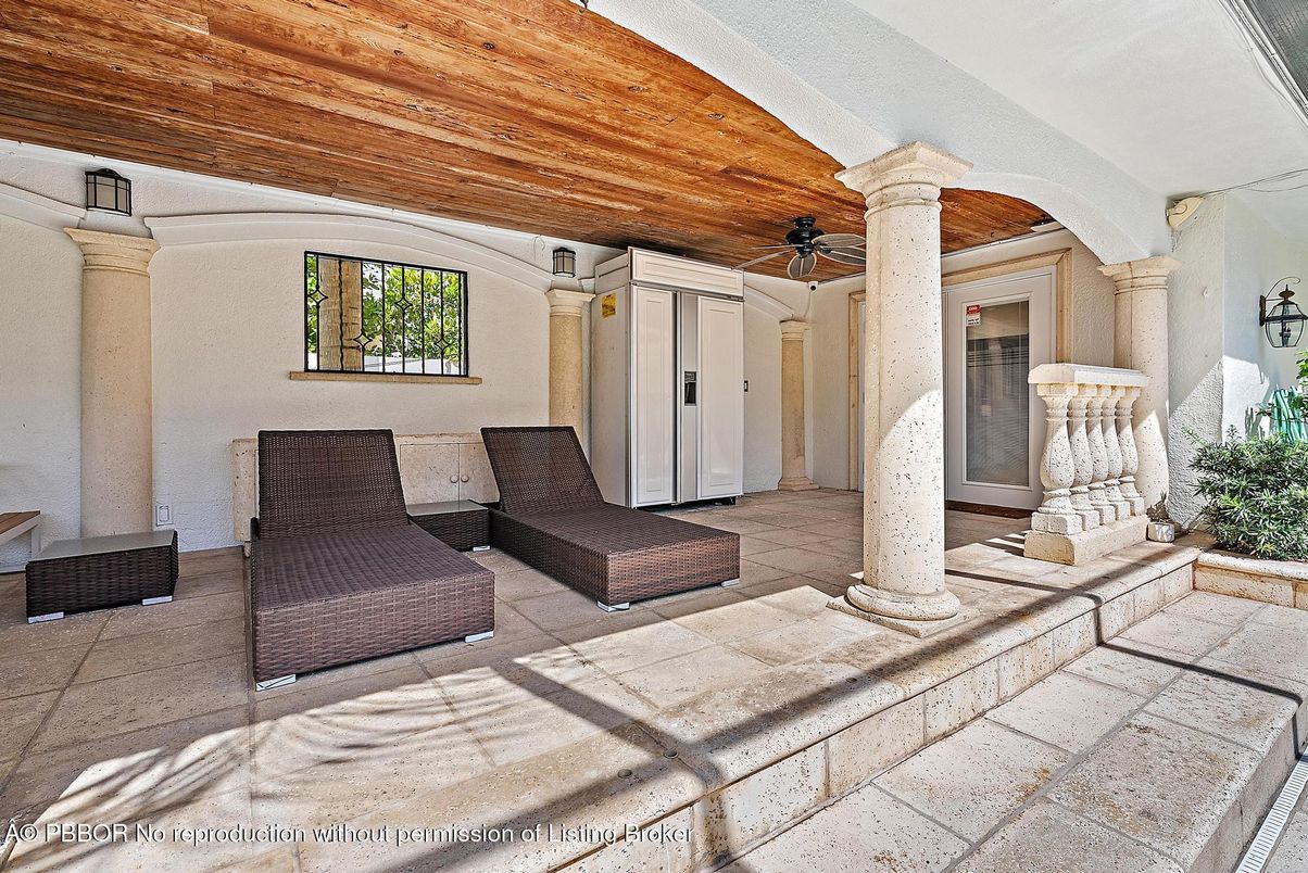 Exterior, Wooden Ceilings