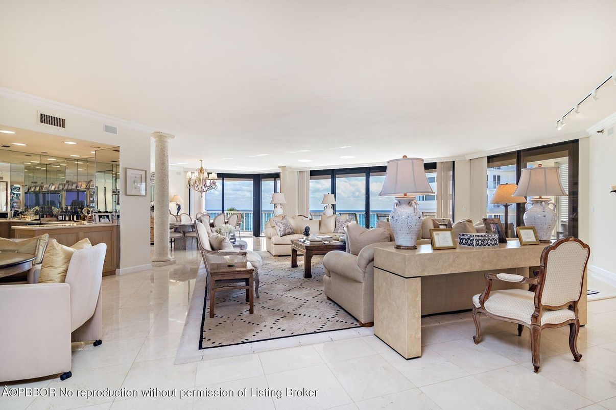 Chandelier, Dining room, Interior, Living room, Recessed Lighting, Water