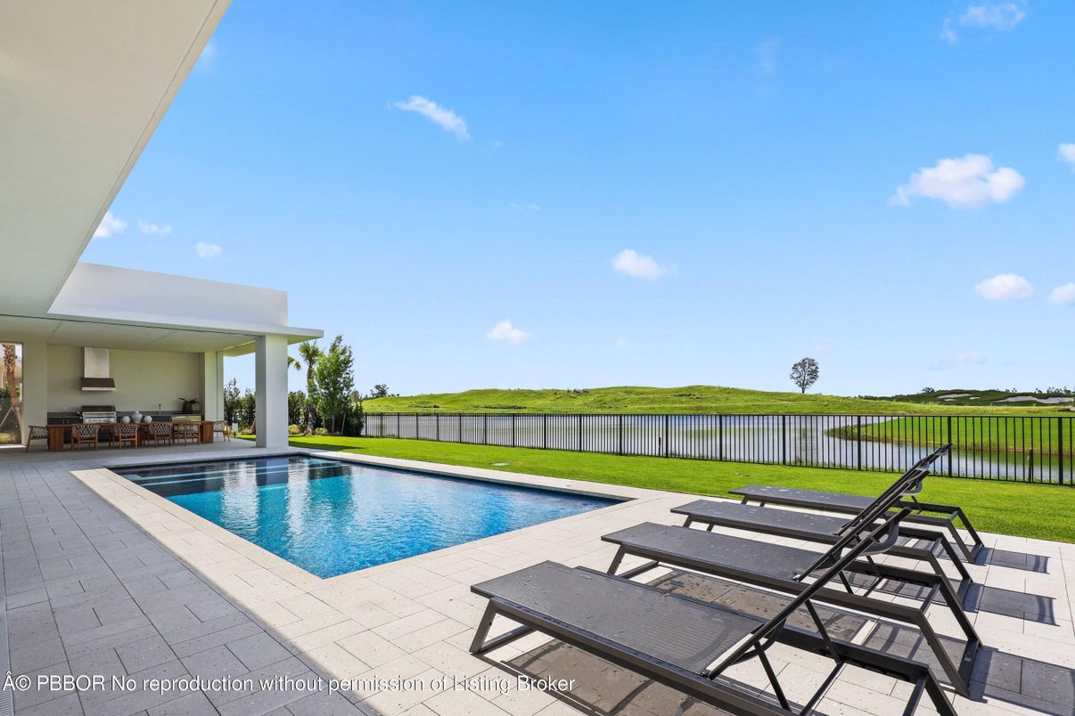 Exterior, Pool, Water