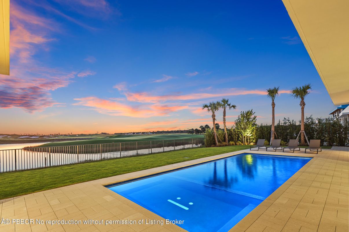 Exterior, Pool, Water