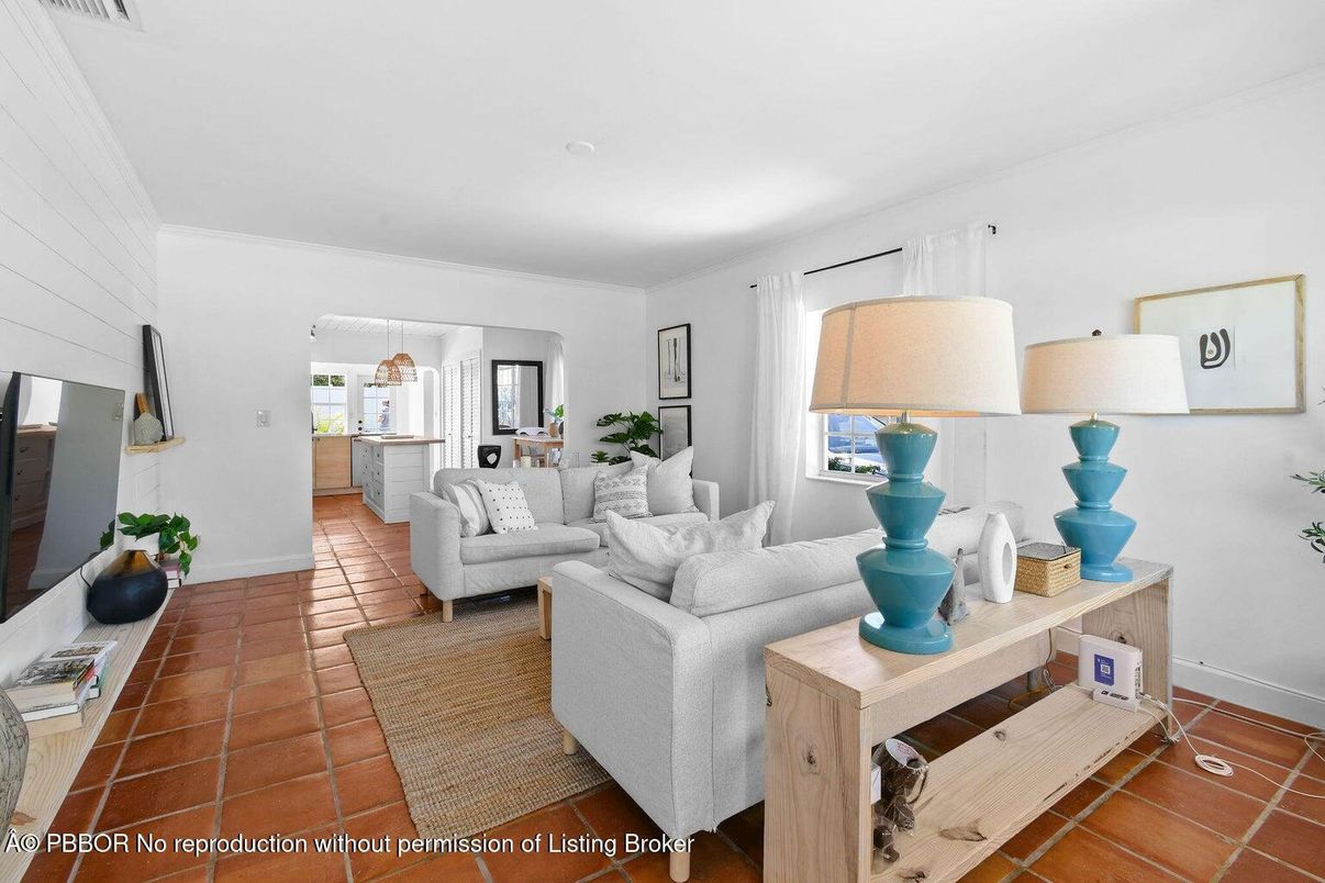 Interior, Living room, Pendant Lights