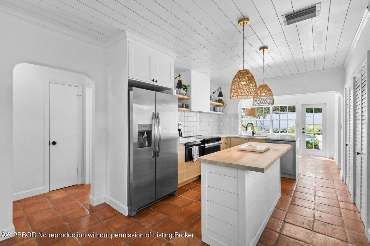 Interior, Kitchen, Pendant Lights, Stainless Steel Appliances