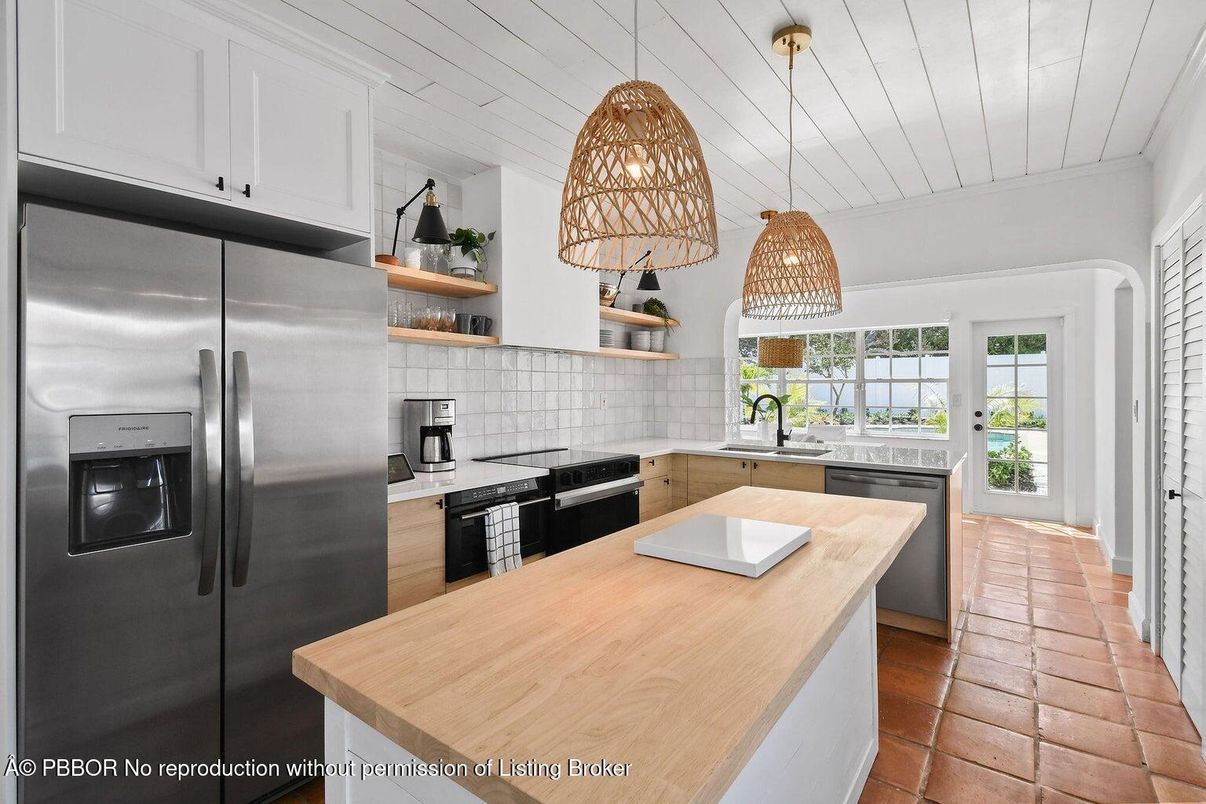Interior, Kitchen, Pendant Lights, Stainless Steel Appliances