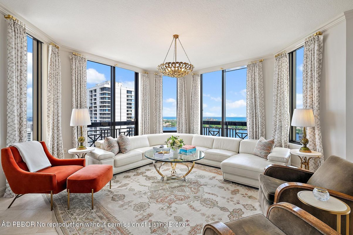 Chandelier, Interior, Living room, Water