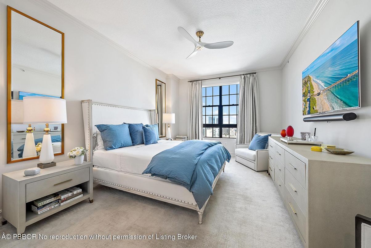 Bedroom, Interior, Water