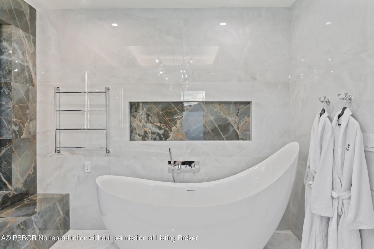 Bathroom, Free Standing Baths, Interior, Recessed Lighting