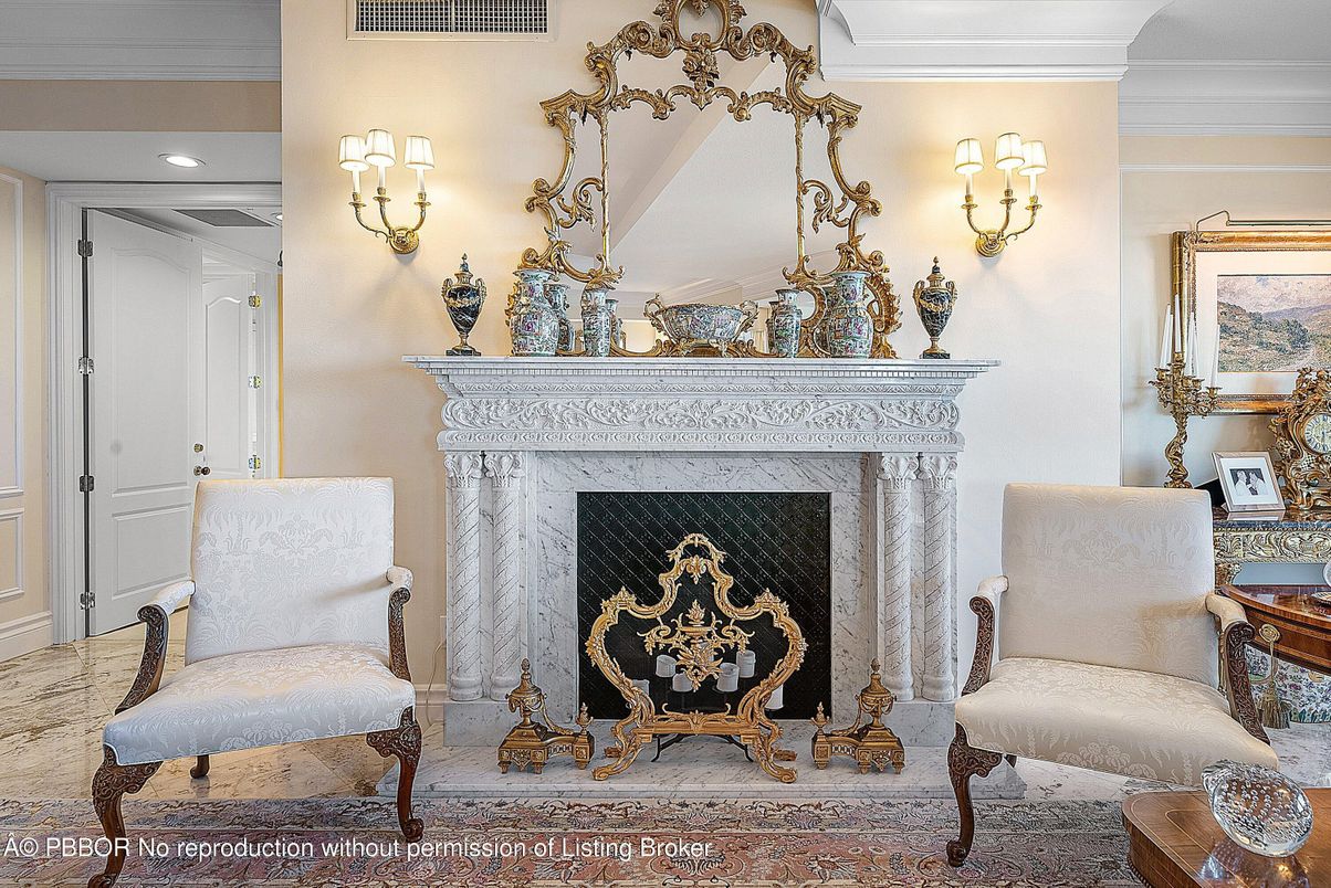 Fireplace, Interior, Recessed Lighting