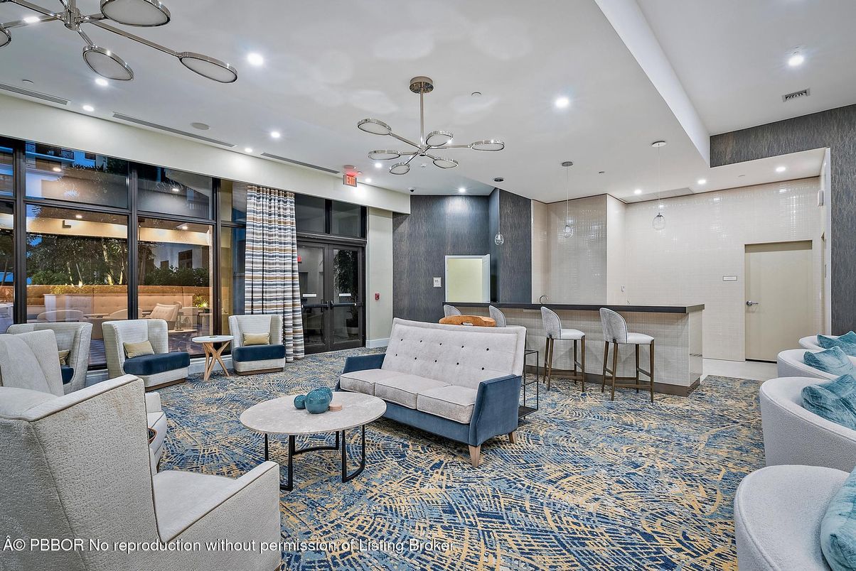 Interior, Living room, Pendant Lights, Recessed Lighting