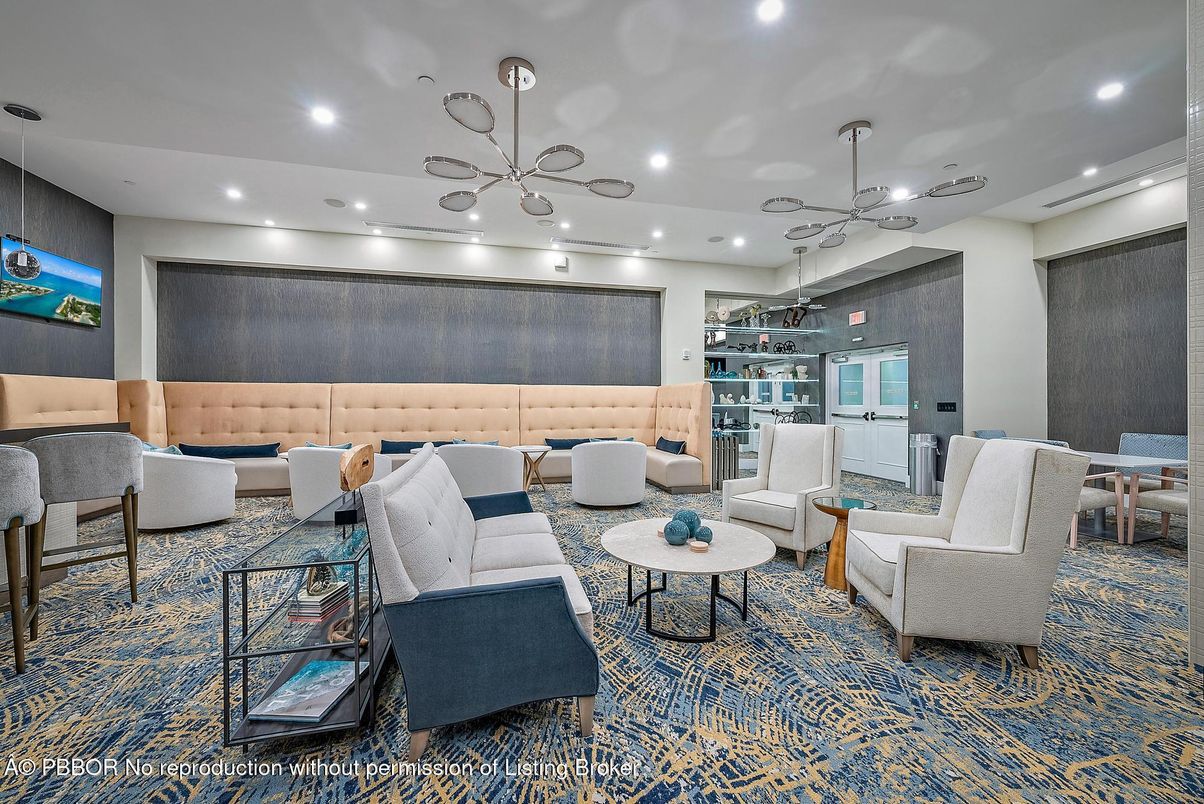 Dining room, Interior, Living room, Pendant Lights, Recessed Lighting