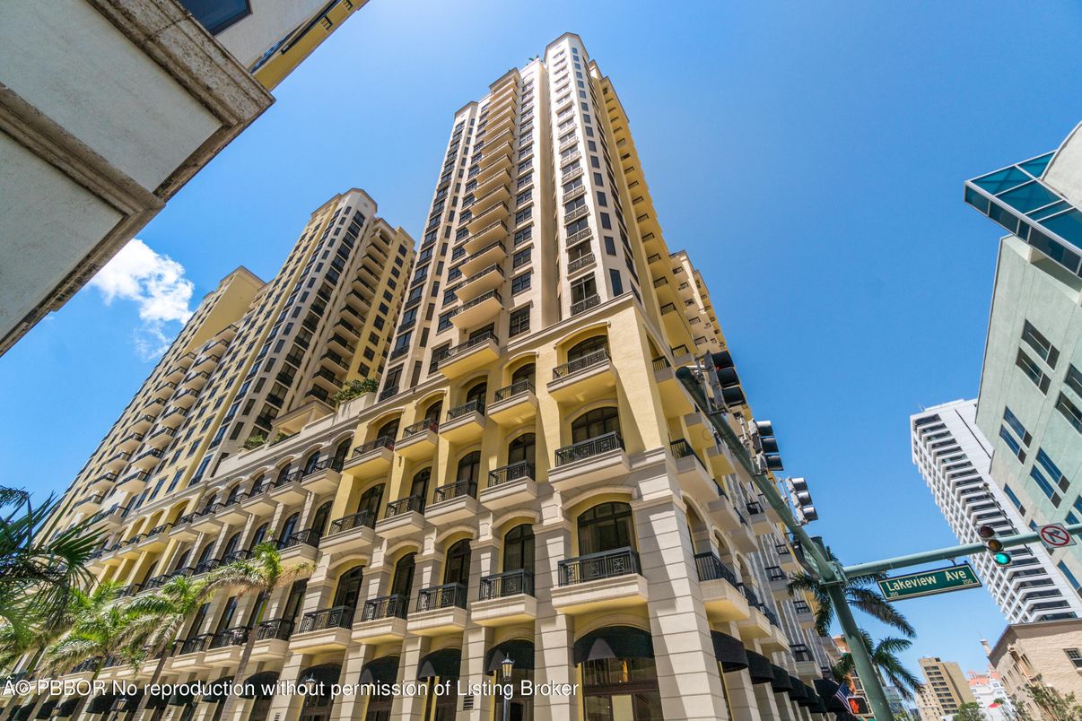 Exterior, Facade, Condo Building